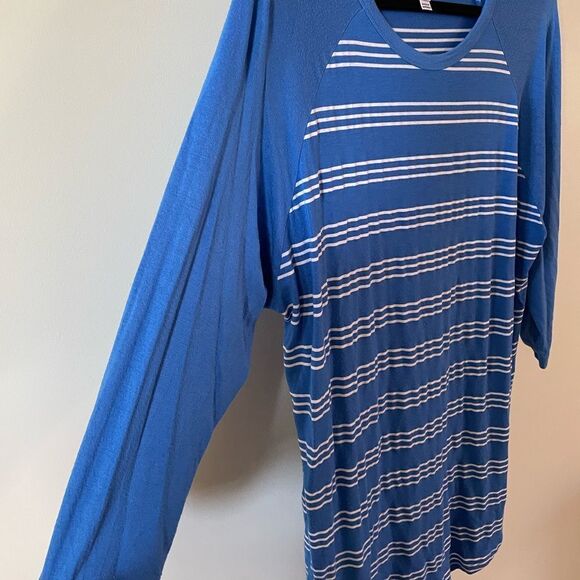 LuLaRoe Blue & White Striped 3/4 Sleeve Tunic - Picture 2 of 4